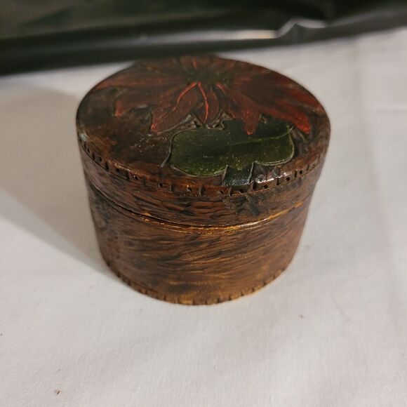 Handcrafted Sm Round Trinket Box Flower Etched On Lid - Picture 2 of 9
